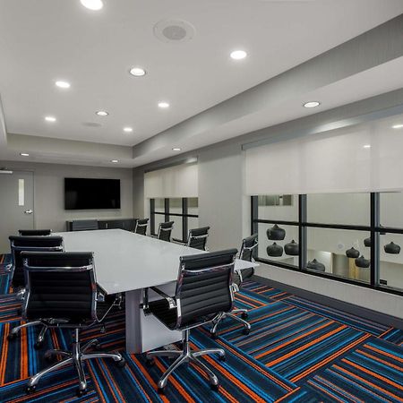 Hampton Inn Linden Exteriör bild