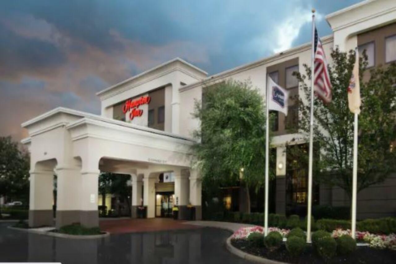 Hampton Inn Linden Exteriör bild