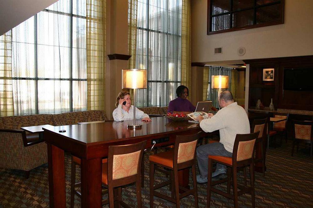Hampton Inn Linden Restaurang bild