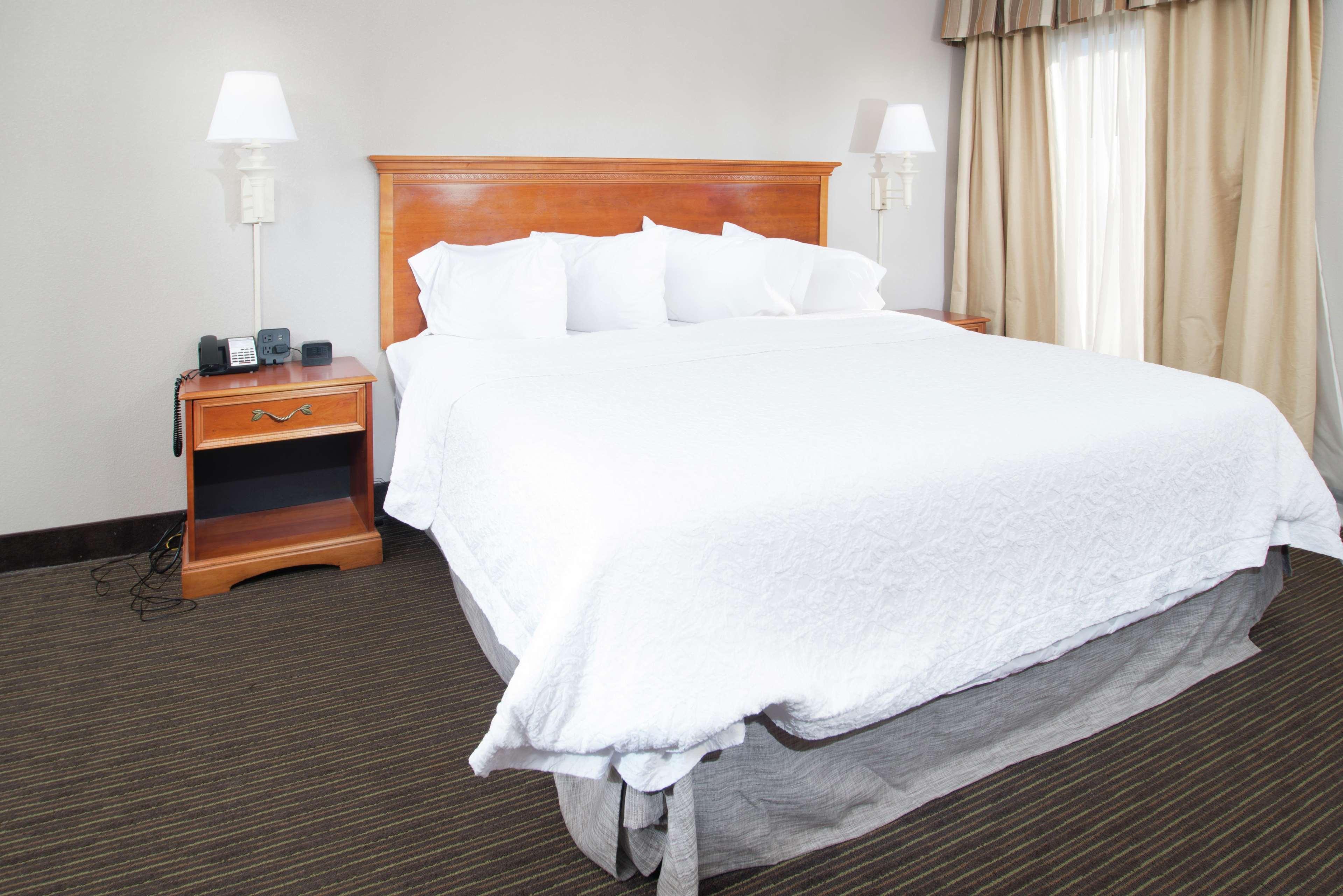 Hampton Inn Linden Exteriör bild