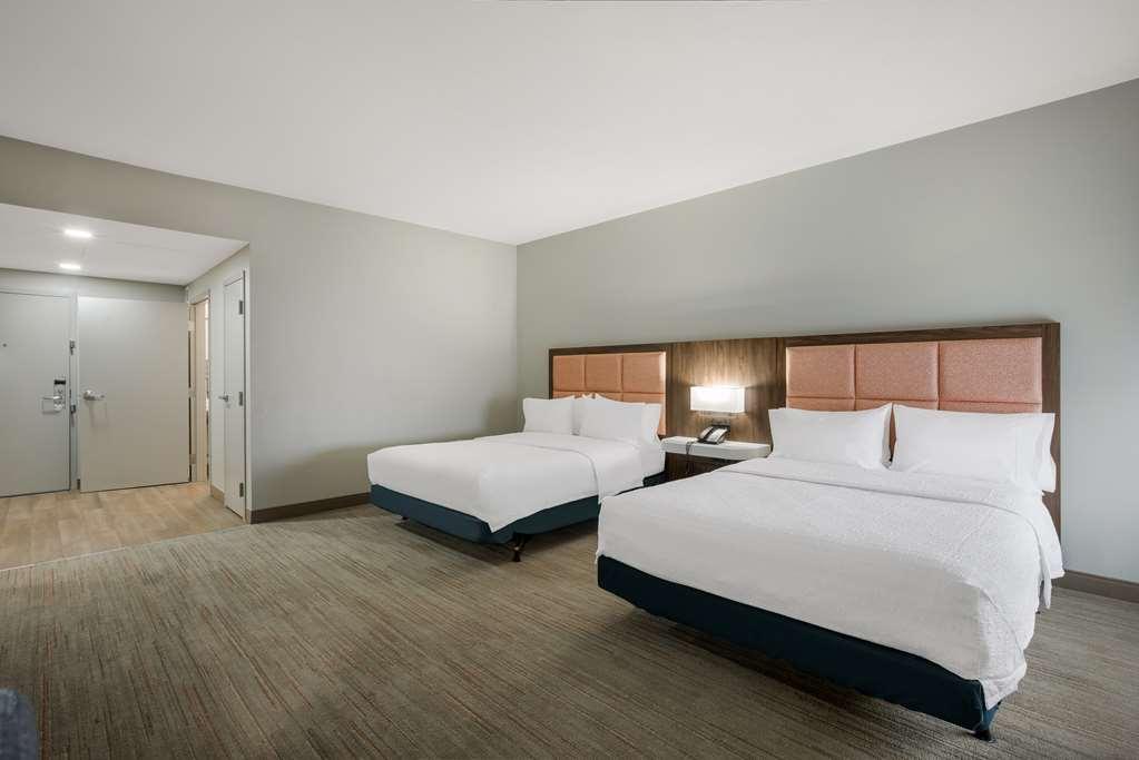 Hampton Inn Linden Rum bild