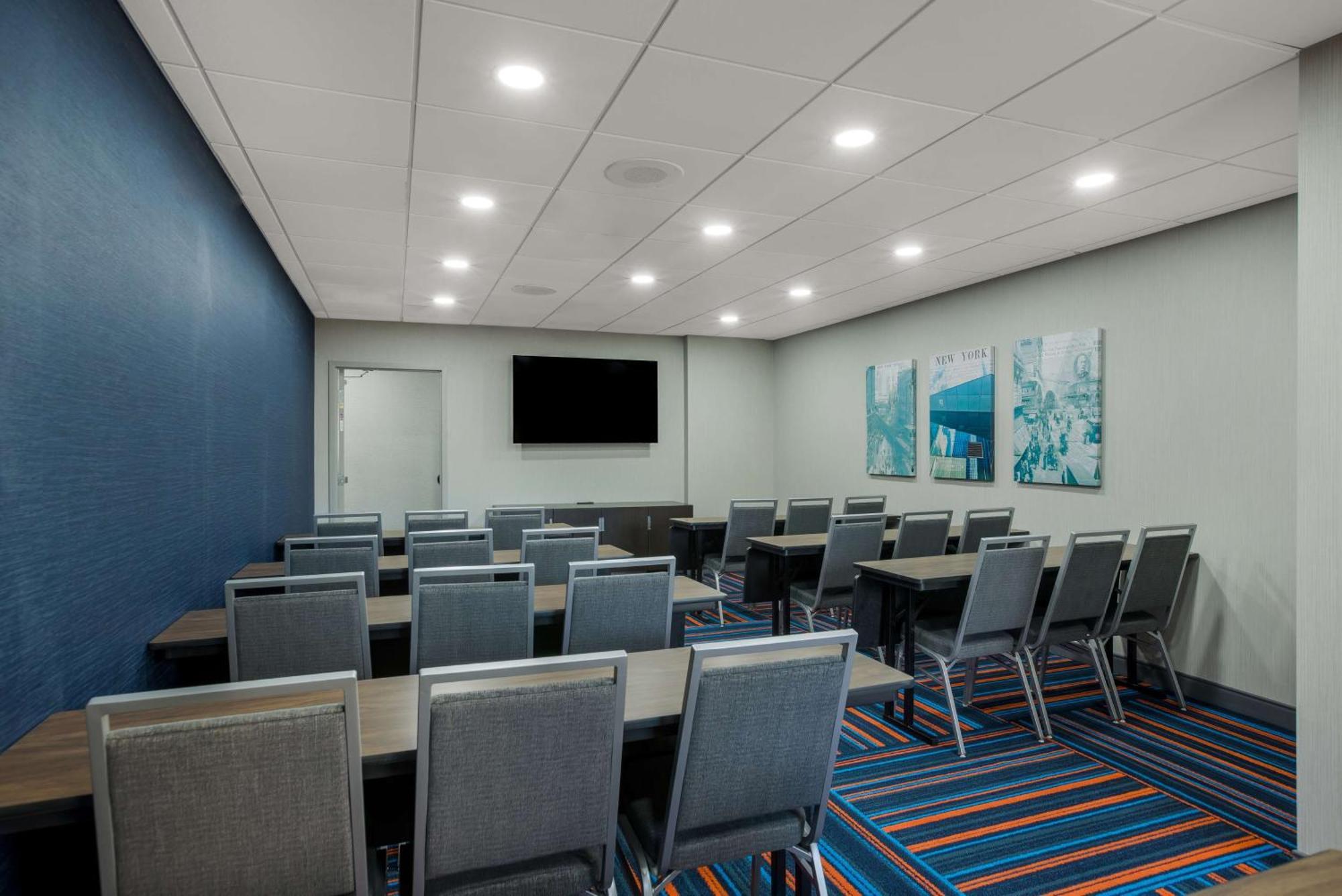 Hampton Inn Linden Exteriör bild