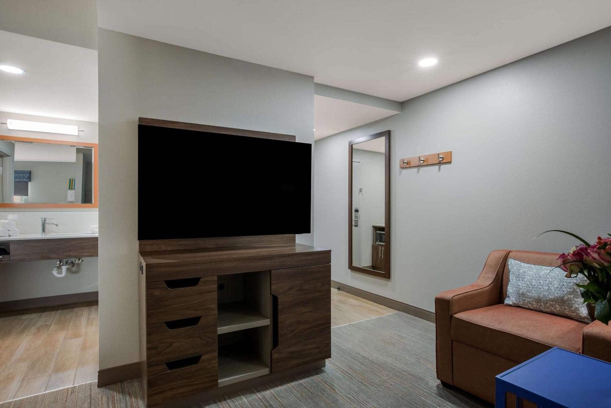 Hampton Inn Linden Exteriör bild