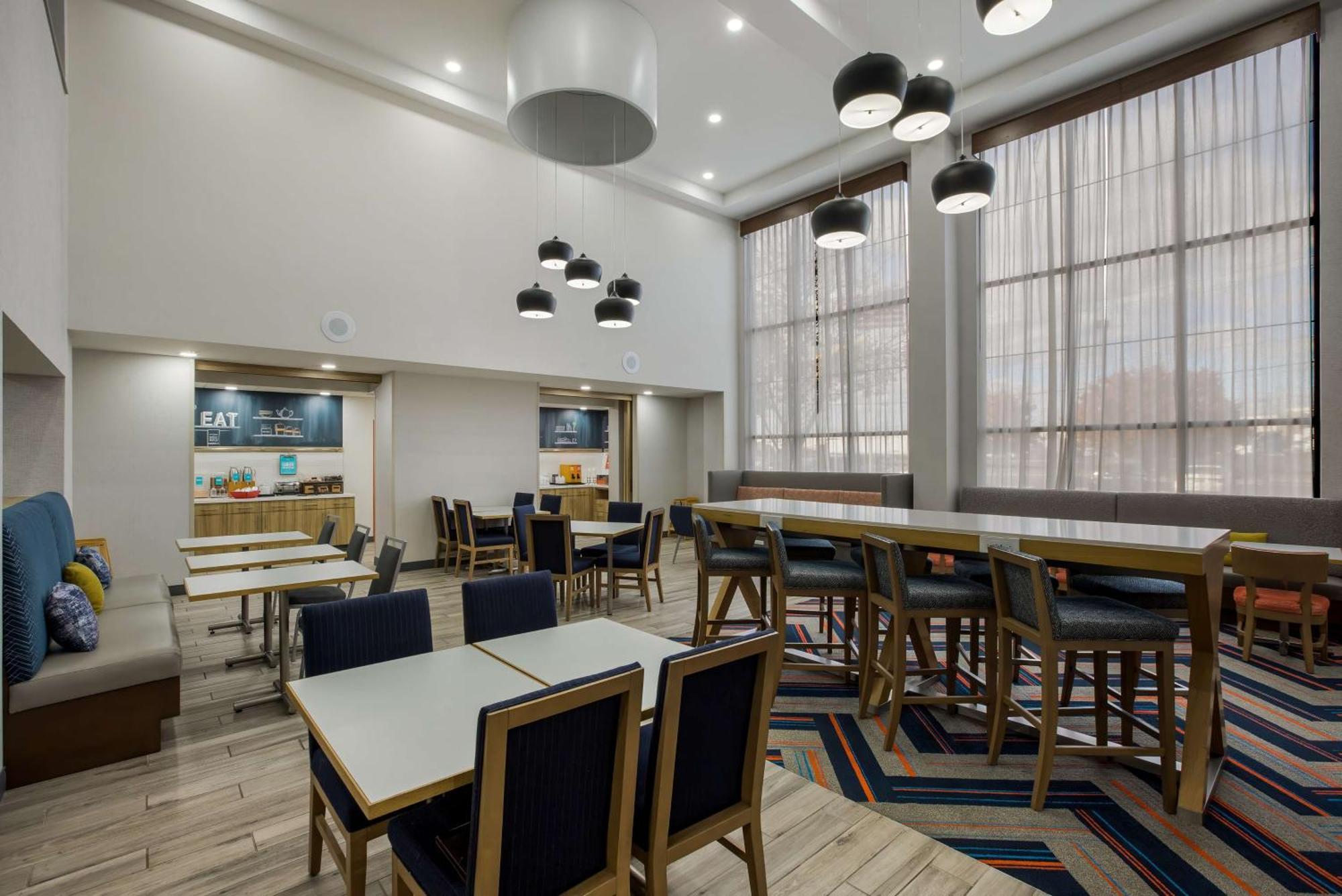 Hampton Inn Linden Exteriör bild