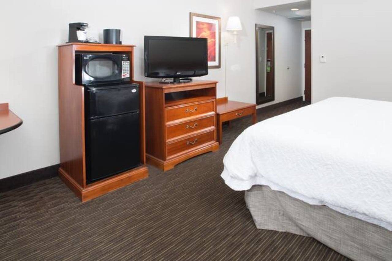Hampton Inn Linden Exteriör bild